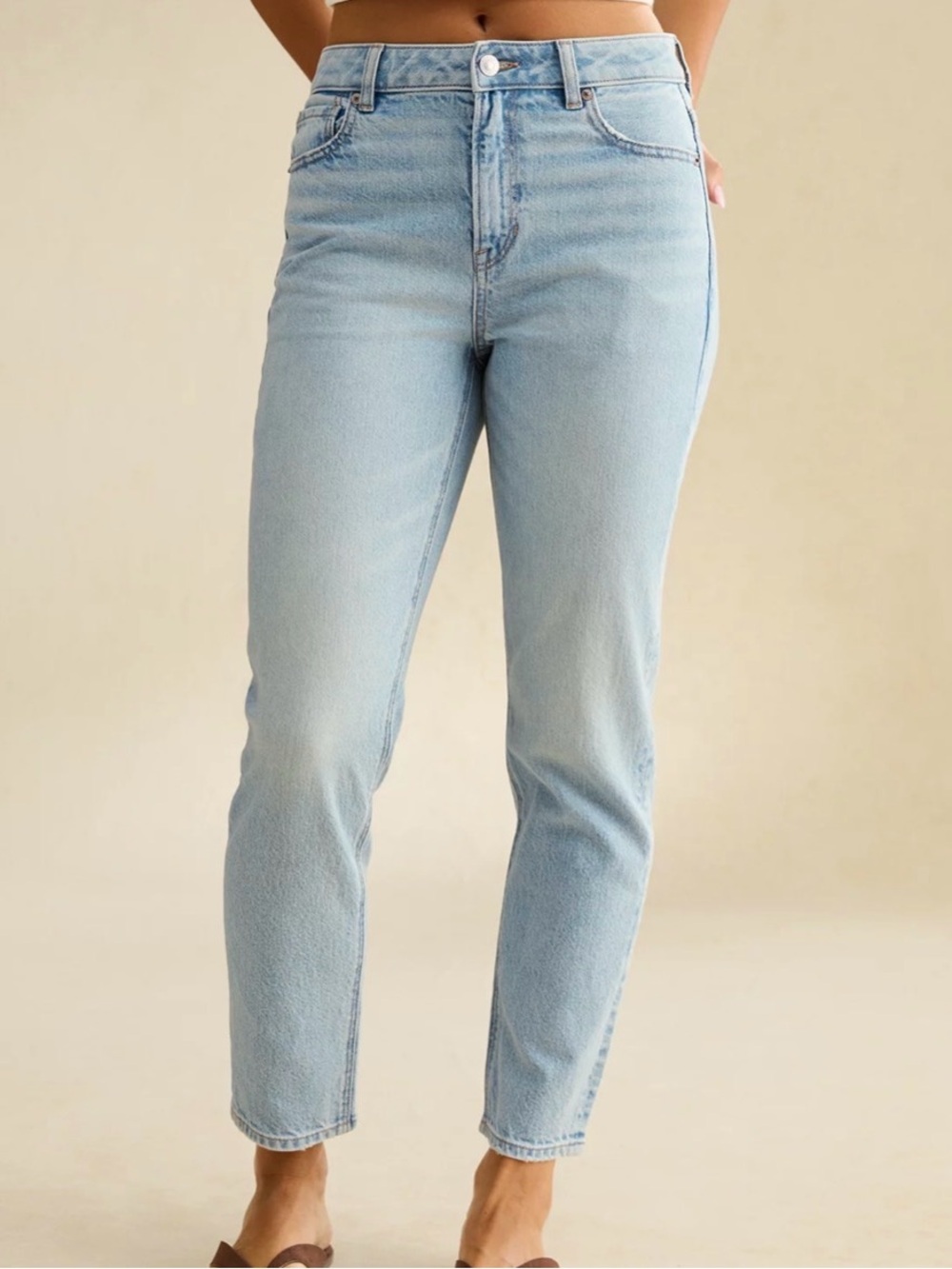American Eagle Outfitters mom Jean  High-Rise Ankle Jeans Sz 8